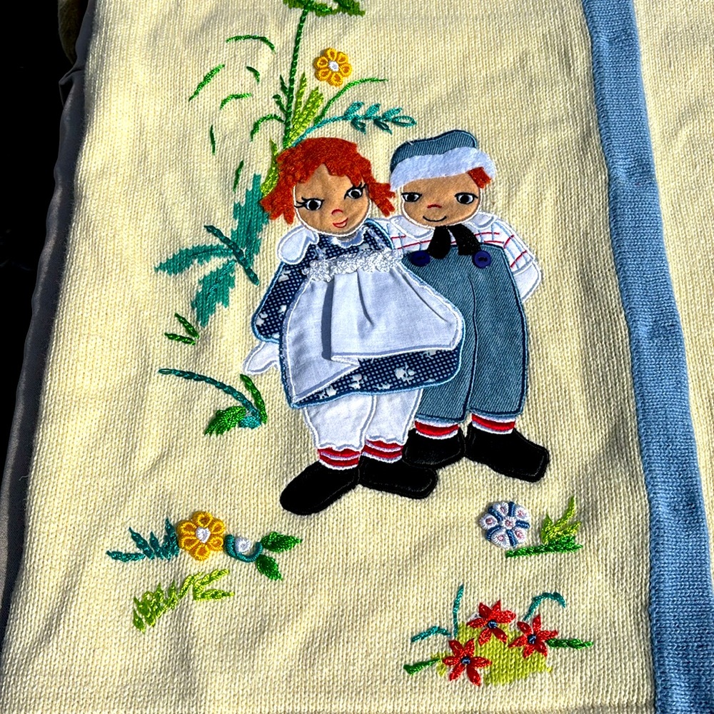 Storybook Knits Raggedy Ann & Andy Sweater sz L unisex - Picture 3 of 13
